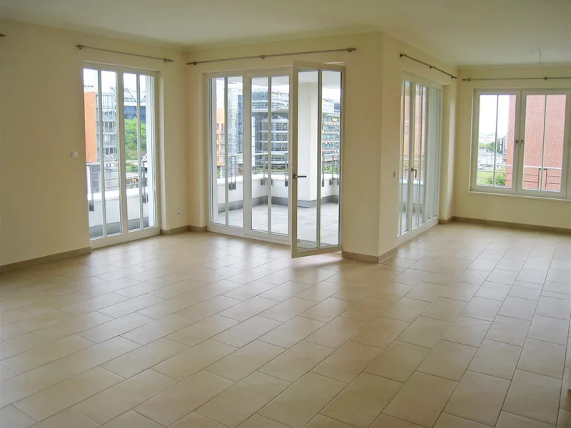 Stilvoll & großzügig: 3-Zi.-Wohnung mit Terrasse und Masterbad in Toplage am Potsdamer Platz — photo 1